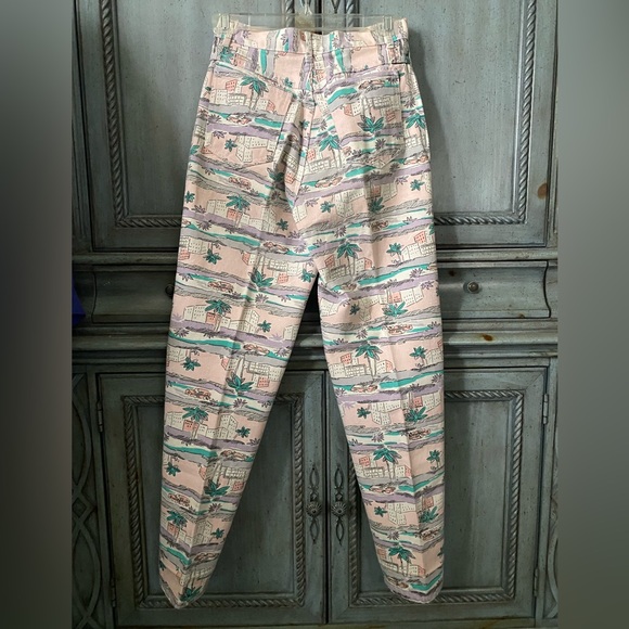 100 % cotton jeans w/ palm trees, convertibles & tall buildings in pastel shades - Picture 5 of 8